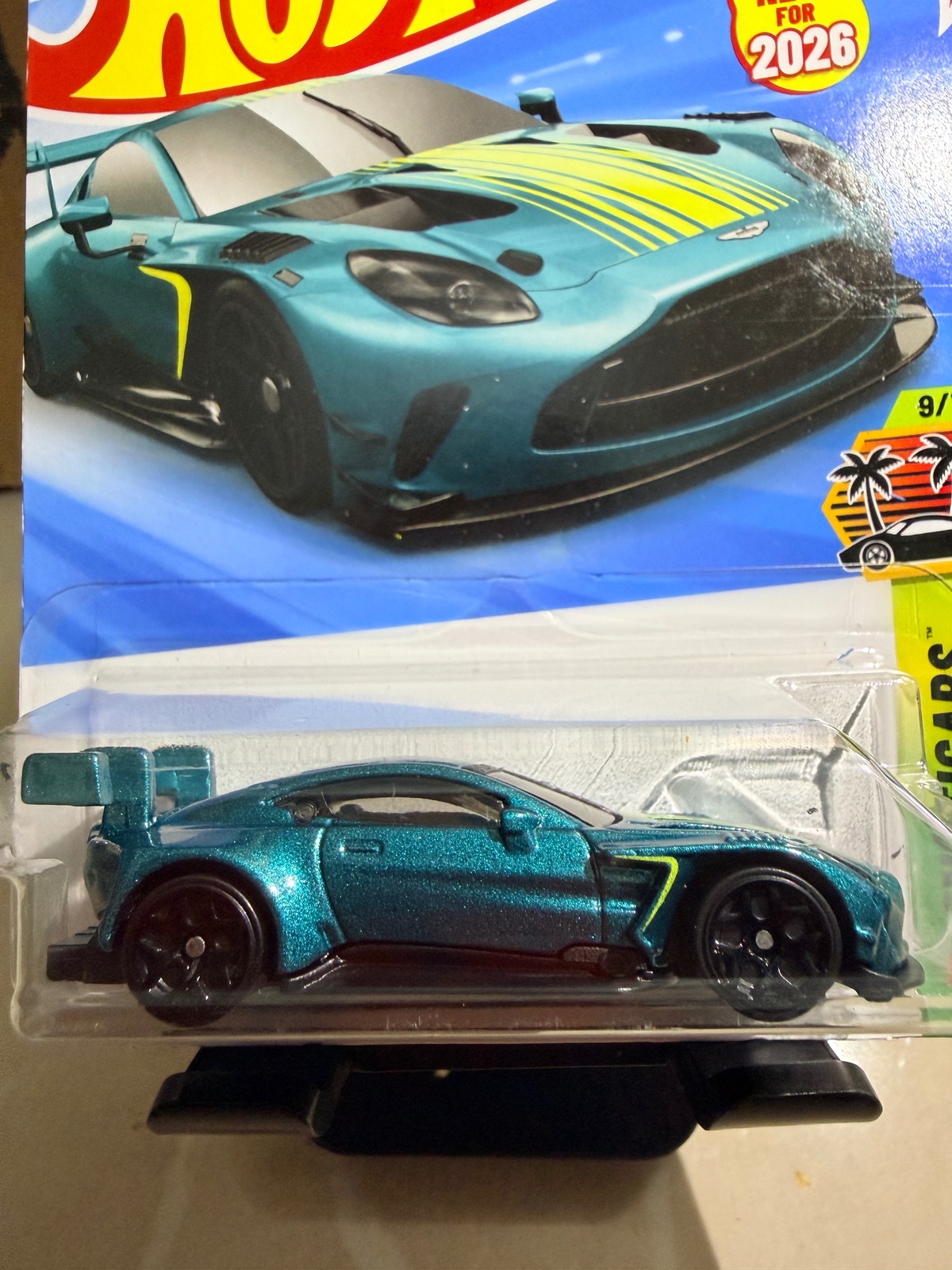 Aston Martin Vantage GT3 — Minifygram